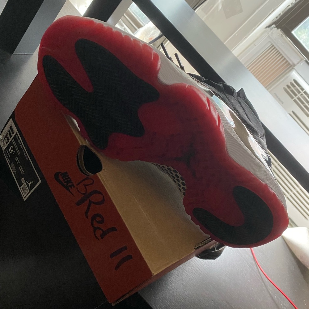 Jordan 11 never worn cuz they didn’t fit